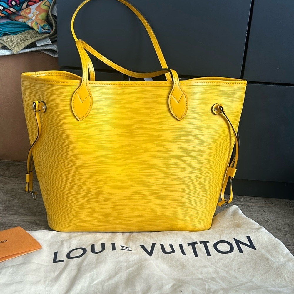 Louis Vuitton Epi Neverfull MM yellow